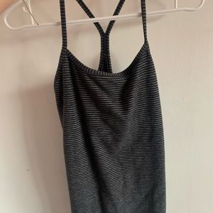 Lululemon size 6 gray tank top old but in great condition
